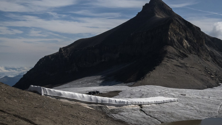 O trecatoare din Alpii elvetieni acoperita de gheata mai mult de 2.000 de ani a iesit la suprafata Imagine