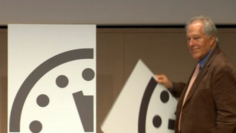 Oameni de stiinta: Suntem mai aproape de sfarsitul lumii decat am fost vreodata Imagine