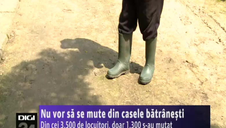 Oamenii din Rast nu vor sa-si paraseasca locuintele batranesti. Din cei 3.500 de locuitori, doar 1.300 s-au mutat in satul nou Imagine