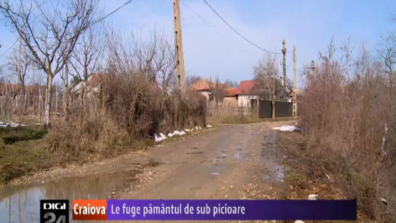 Oamenii dintr-un sat din Olt risca sa ramana izolati, din cauza eroziunii solului Imagine