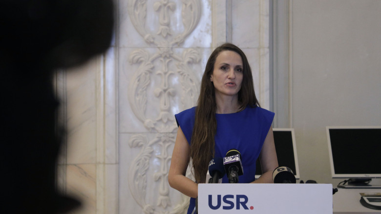 Oana Toiu si-a preluat mandatul la Ministerul de Externe. Discutii cu Emil Hurezeanu despre prioritatile diplomatiei romane Imagine