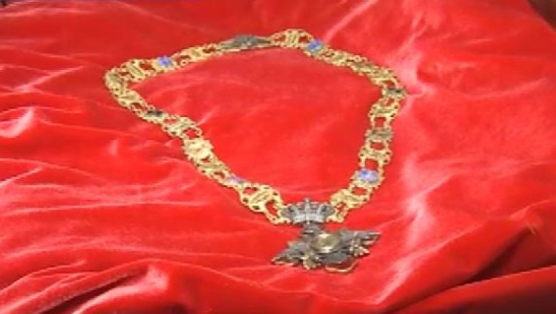 Obiecte ale Casei Regale romane sunt scoase la licitatie Imagine