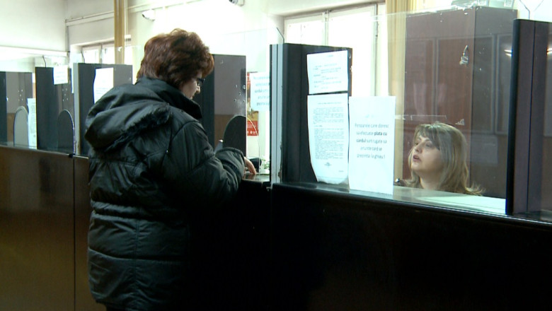 Obligati sa stea la cozi. Primaria Iasi nu s-a inscris pe platforma nationala de plati pe internet Imagine