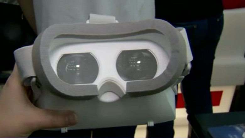 Ochelarii inteligenti inlocuiesc CV-ul. Candidatii pot face tururi virtuale sau pot rezolva aplicatii Imagine