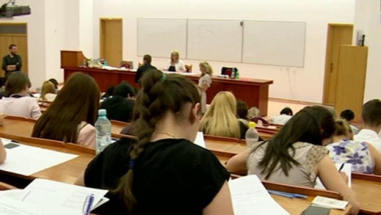 Oferta pentru studentii eminenti. Bursa de o mie de lei pe luna si posibilitatea angajarii la terminarea studiilor Imagine