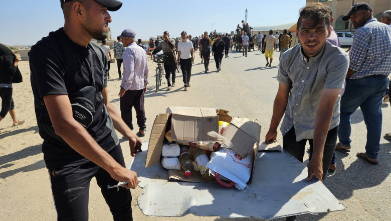 Oficial ONU: Aproape 40 de palestinieni au fost raniti de focuri de arma trase de israelieni in timpul distribuirii ajutoarelor in Gaza Imagine