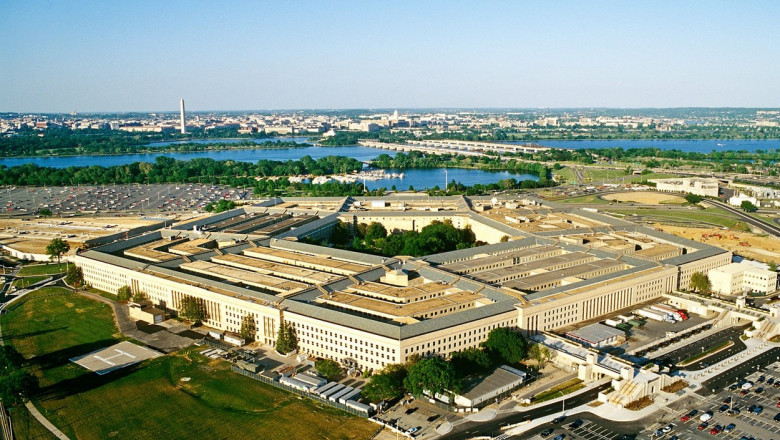 Oficiali americani: Rusia pare a fi autoarea scurgerii documentelor Pentagonului despre razboiul din Ucraina Imagine