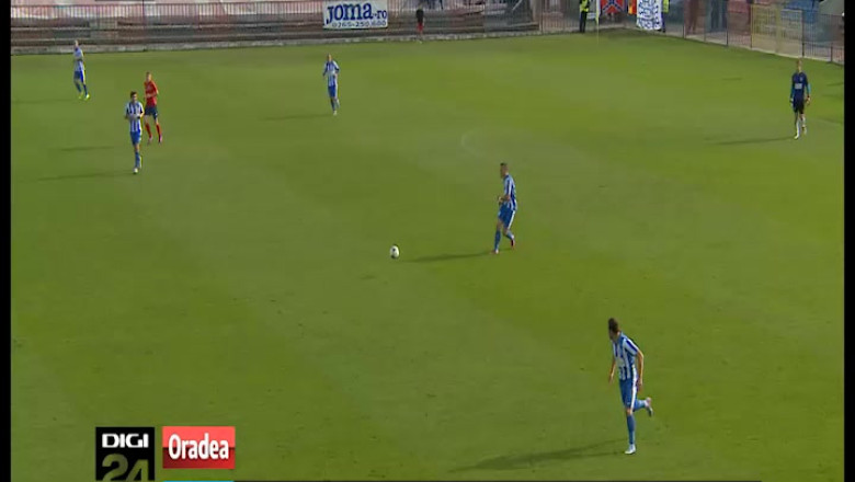 Oltenii se razboiesc la Oradea. Autocarul CSU Craiova a fost vandalizat in parcarea unui hotel din oras Imagine