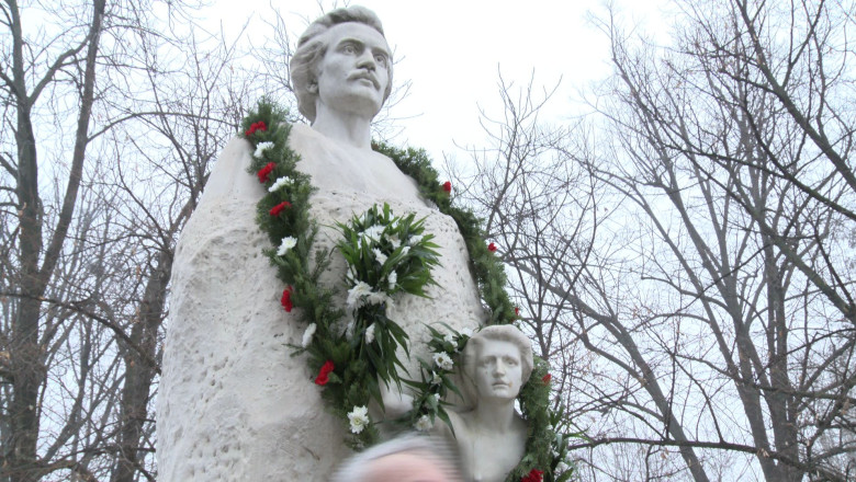 Omagiu adus poetului nepereche Imagine