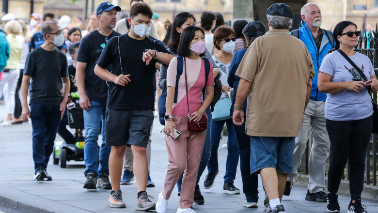 OMS avertizeaza Europa sa reintroduca mastile si sa reia vaccinarea: „Nu cred ca societatea este pregatita pentru lockdown-uri impuse” Imagine