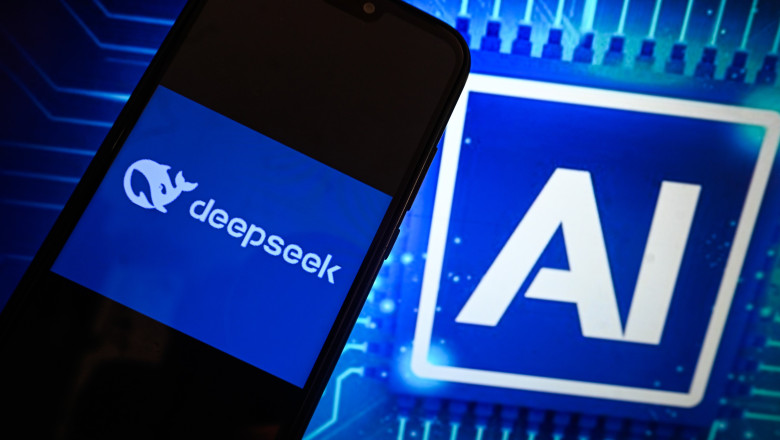 OpenAI investigheaza un posibil furt de date din partea aplicatiei chineze DeepSeek. Avertismentul autoritatilor din SUA Imagine