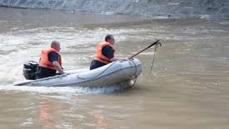 Operatiune sistata. Scafandrii au oprit cautarile barbatului inecat in mare Imagine