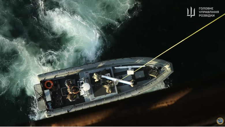 Operatiune spectaculoasa a trupelor speciale ucrainene: Au cucerit o platforma petroliera de la rusi si au avariat un avion Su-30 Imagine