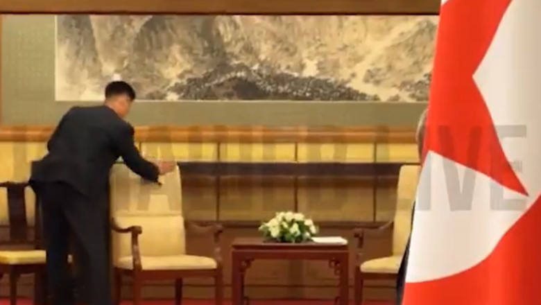 Operatiunea dezinfectarea. Cum sterg nord-coreenii urmele prezentei lui Kim Jong-un in camera in care s-a vazut cu Vladimir Putin Imagine