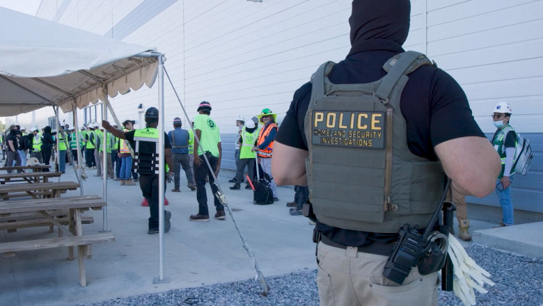 „Operatiunea Tensiune Joasa”. Marturia unui muncitor de la fabrica Hyundai despre raidul de amploare al ICE, cel mai mare de acest fel Imagine