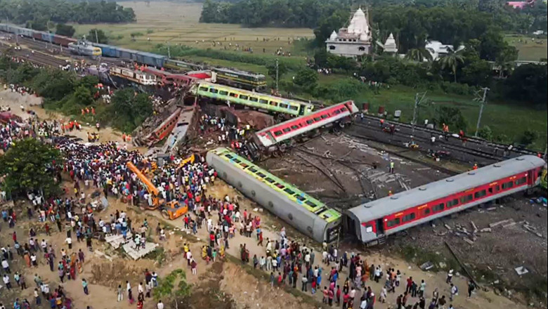 Operatiunile de salvare s-au incheiat in India, dupa tragedia feroviara. Premier: „Vinovatii vor fi sanctionati drastic” Imagine