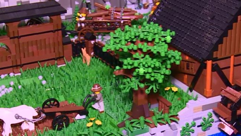 Opere de arta din piese Lego Imagine