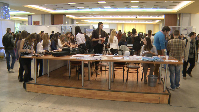 Oportunitati de angajare la targul ”Zilele Carierei"  Imagine