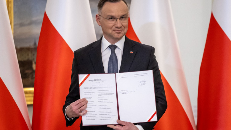 Opozitia il acuza pe presedintele polonez ca se tine de farse: Ceremonia de depunere a juramintelor e „o mare comedie” Imagine