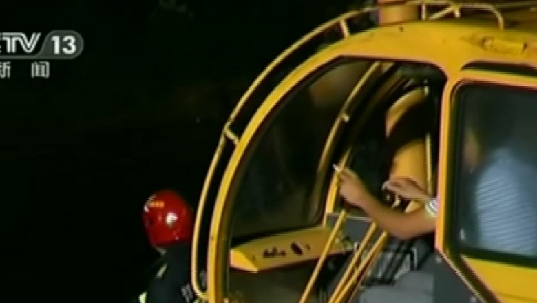 Opt copii morti intr-un accident rutier in China Imagine