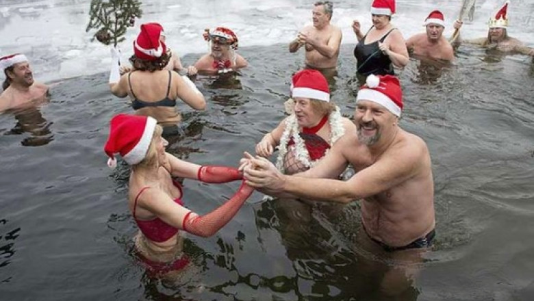 Optiuni bizare de relaxare pe meridiane: Baia in apa rece ca gheata si bataia cu perne Imagine