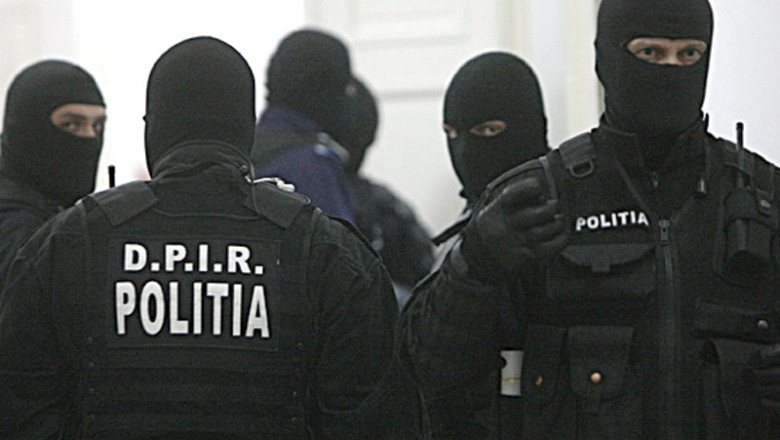 ORADEA. 15 perchezitii intr-un dosar de evaziune fiscala Imagine