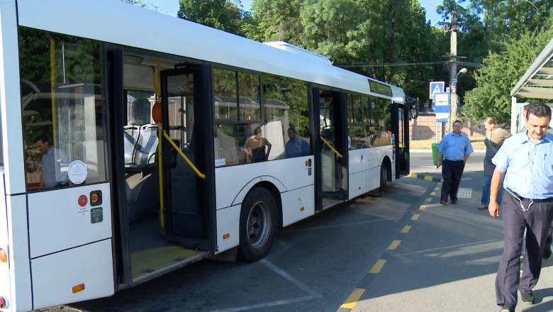 ORADEA. Un tanar a incercat sa fure un autobuz al societatii locale de transport in comun Imagine