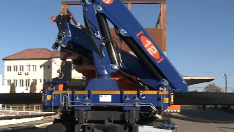 Oradea. Utilaj unic in tara pentru deszapezirea liniilor de tramvai Imagine