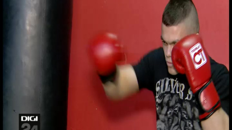 Oradeanul Adrian Maxim este noul campion mondial de kick box in versiunea IFSA Imagine