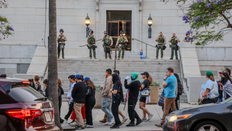 Orasele americane se pregatesc pentru noi proteste in timp ce la Los Angeles a fost decretata stare de urgenta Imagine