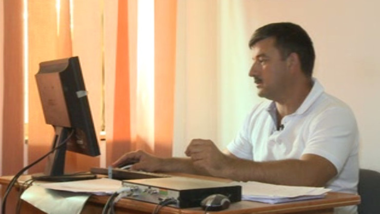 ORDONANTA TRASEISTILOR. Primarul care cere sfatul alegatorilor pe Facebook: „Unde credeti ca ar fi bine sa ma trec?” Imagine