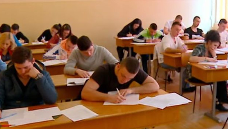 Ore suspendate pentru simularea examenului de Bacalaureat Imagine