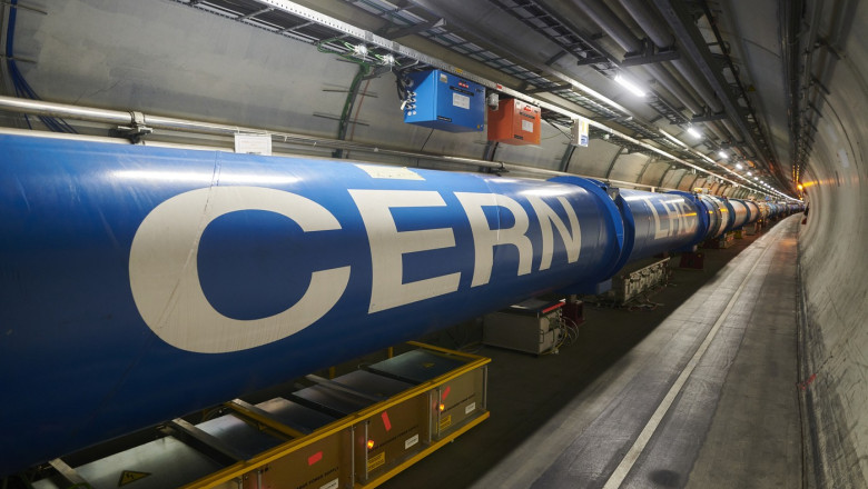 Organizatia Europeana pentru Cercetare Nucleara nu va mai lucra cu cercetatori afiliati Rusiei. „CERN nu este o insula” Imagine
