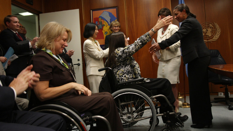 Organizatia Persoanelor cu Handicap: Noi am merge la vot, dar sectiile si cabinele nu sunt accesibilizate Imagine