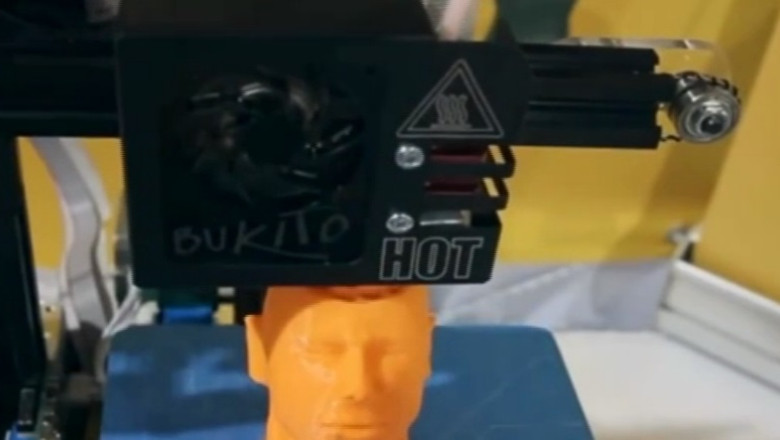 Orice imagine, transformata in machiaj in trei secunde. A aparut imprimanta pentru machiaj 3D Imagine