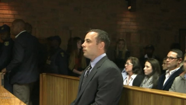 Oscar Pistorius: „Reeva a murit in timp ce o tineam in brate. Stiam ca nu se mai putea face nimic” Imagine
