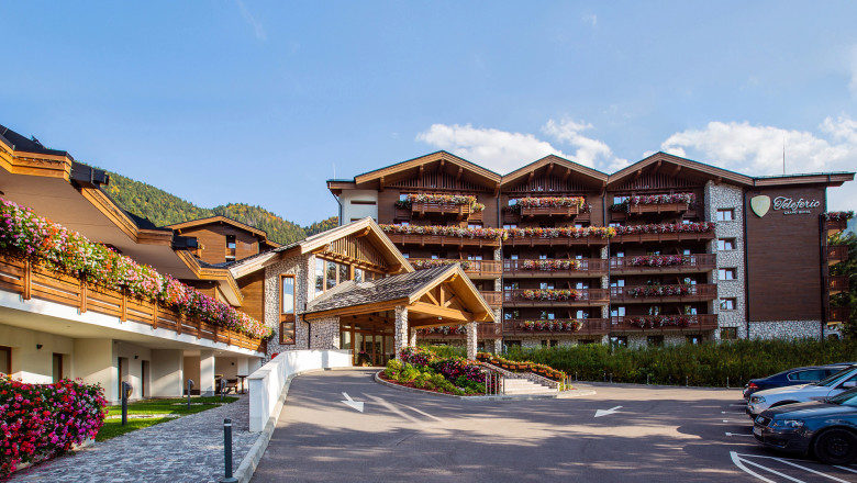 (P) Traieste legenda! Teleferic Grand Hotel sarbatoreste 10 ani de excelenta in ospitalitate Imagine