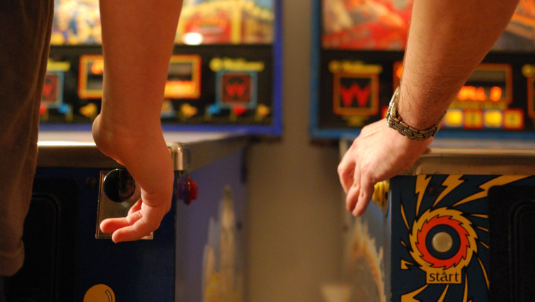 „Pacanelele”, legale doar in cazinouri si agentii ale Loteriei Romane Imagine