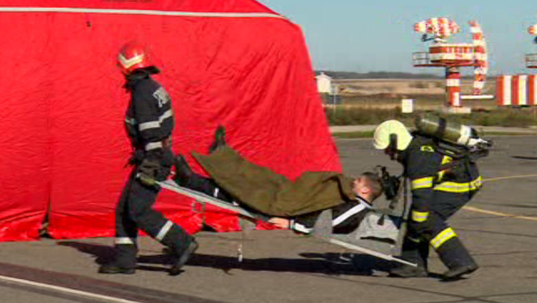 Pacienti scapati pe jos si viteza de reactie scazuta la un accident aviatic simulat Imagine