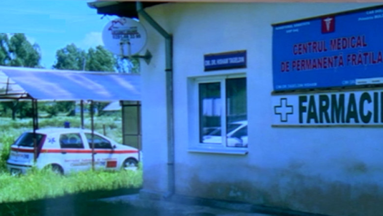 Pacienti transportati cu caruta. In ambulanta unei comune din Dolj nu incape targa Imagine