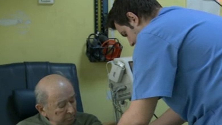 Pacientii ar putea plati si 1.000 de lei daca vor sa ii trateze un anumit medic Imagine