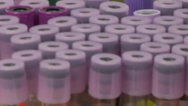 Pacientii cu hepatita, tratati cu promisiuni Imagine