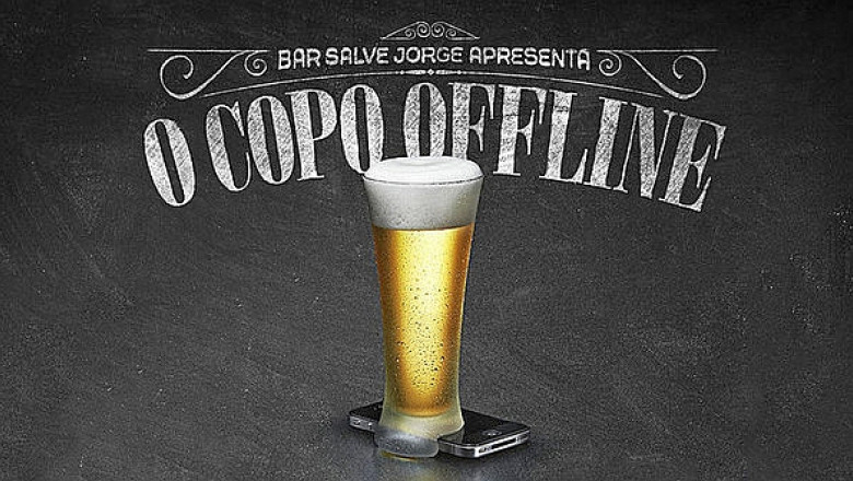 Paharul care te tine departe de telefonul mobil, lansat intr-un bar din Brazilia Imagine