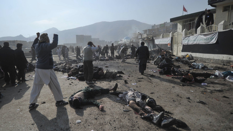 Palatul prezidential din Kabul este luat cu asalt de insurgenti Imagine