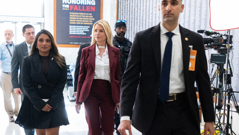 Pam Bondi, care a fost secretar al Justitiei in al doilea mandat Trump, audiata in Congres in legatura cu cazul Epstein