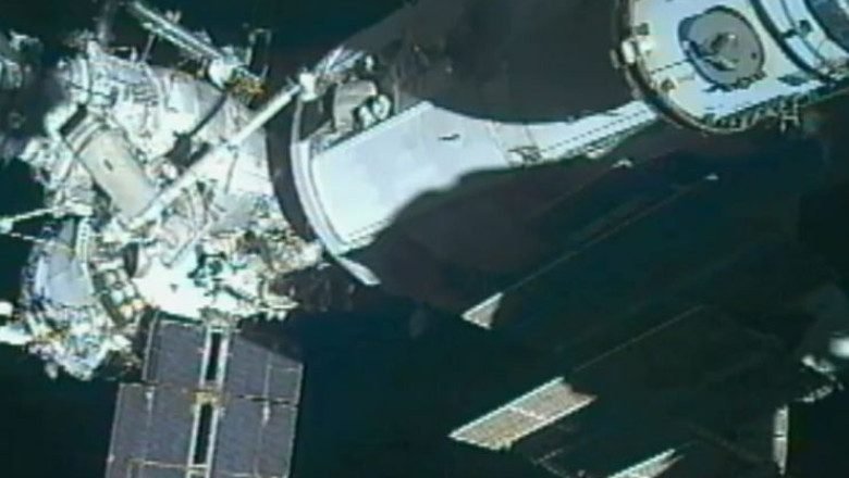 Pana la bordul Statiei Spatiale. Doi astronauti ar putea sa iasa in spatiu pentru a remedia defectiunea Imagine