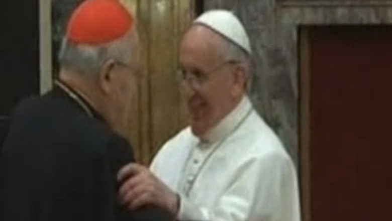 Papa are un nou adjunct. Influentul cardinal Tarcisio Bertone a fost inlocuit in functie Imagine