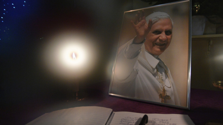 Papa Benedict al XVI-lea cere „iertare” celor care le-a „facut rau”, in testamentul sau spiritual Imagine