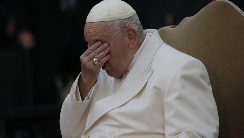 Papa Francisc a ajuns la spital pentru un control medical Imagine