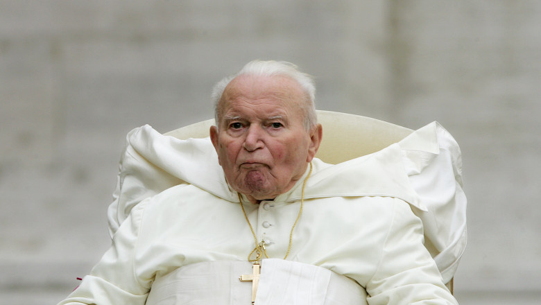 Papa Francisc a aprobat canonizarea lui Ioan Paul al II-lea Imagine